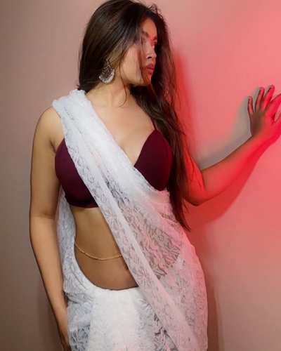 Elite escorts in saree Urvi
