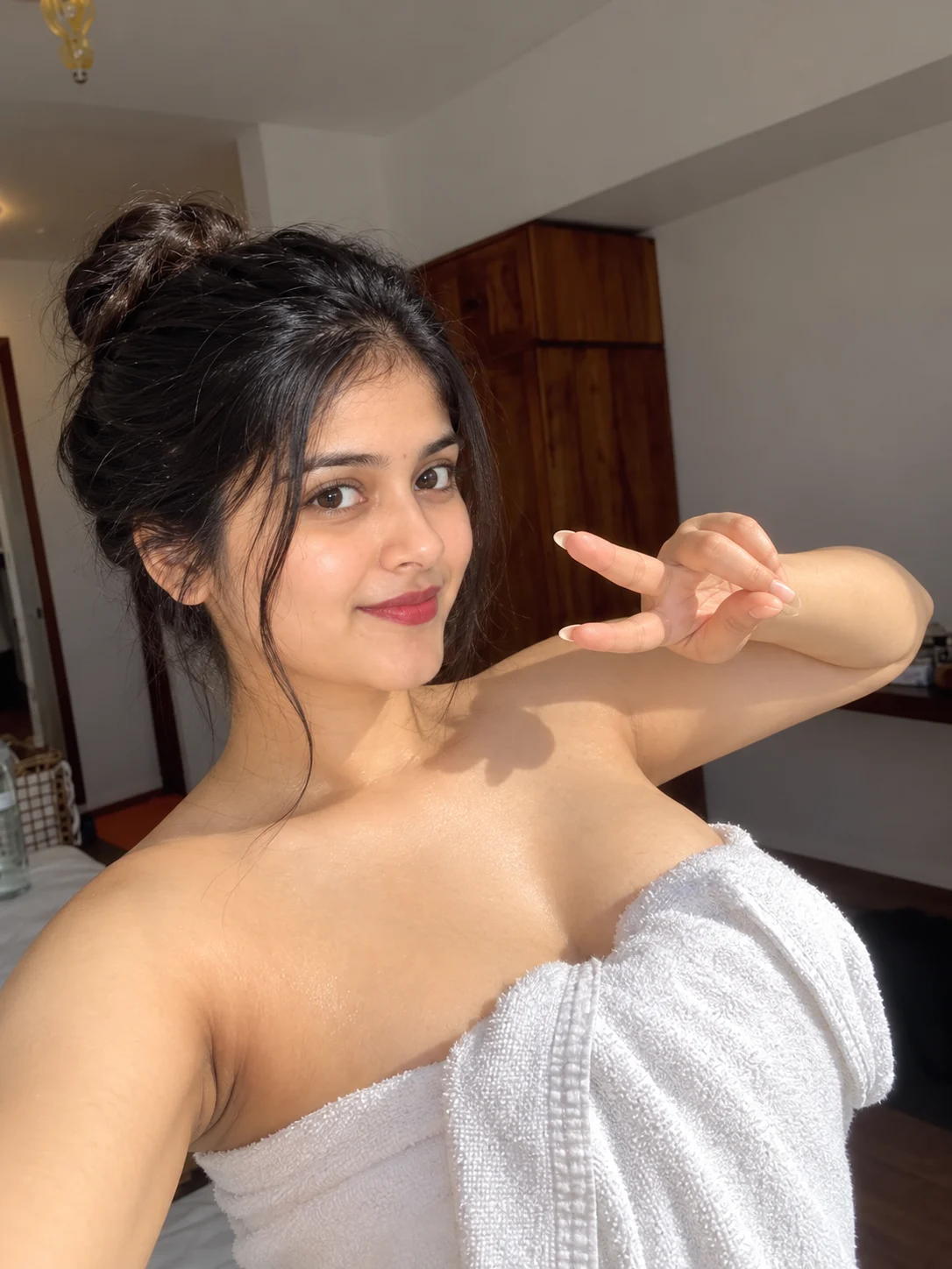 Lona